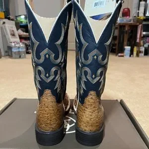 Exotics Ariat boot new and never been used Check out these two BRAND NEW pairs of exotic boots that we  main image 3